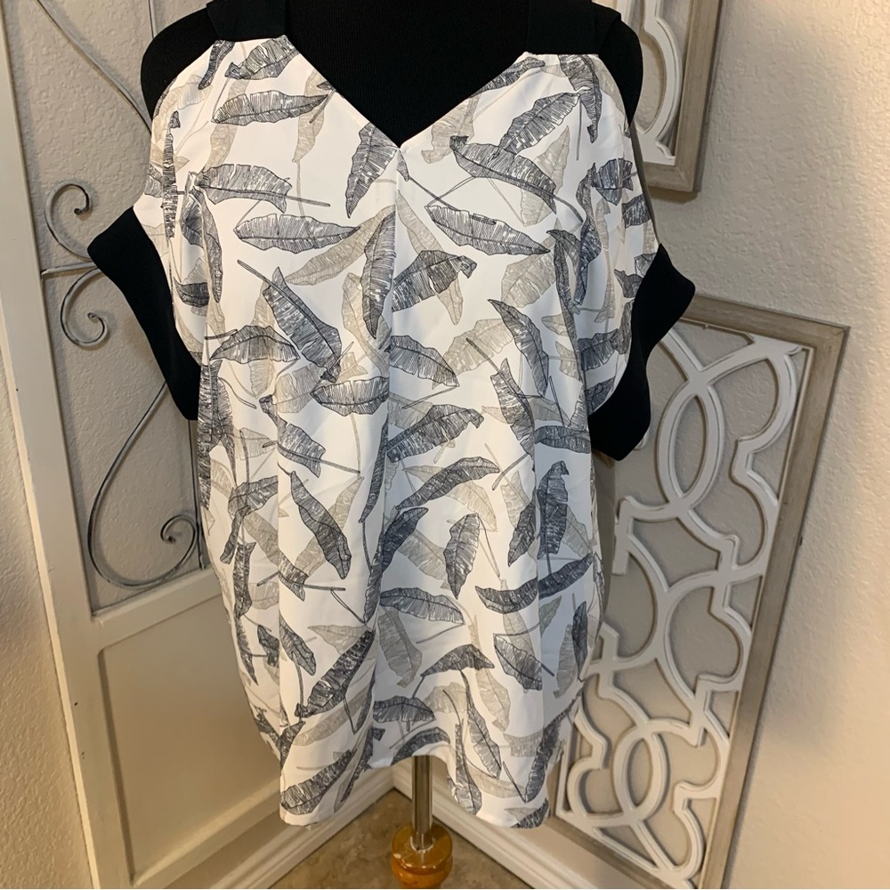 Alfani leaf pattern front open shoulders, top shirt blouse.